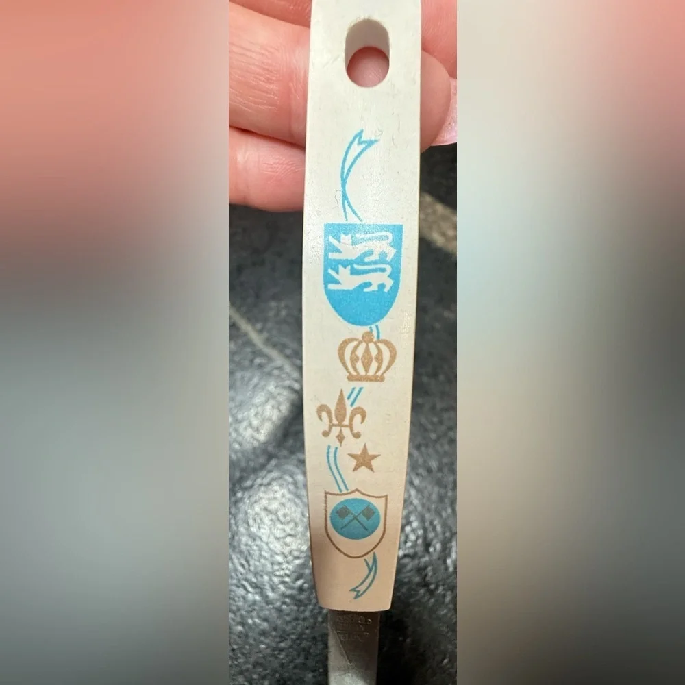 Vintage JAPAN Household Deluxe Lion, Crown, Fleur de Lis Spatula Turner MCM 60’s